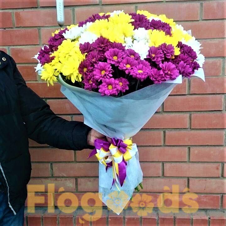 Букет «Микс» из хризантем за 7 400 руб.